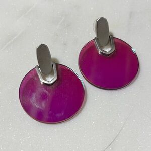 Kendra Scott Silver/pink tonal mirrored earrings